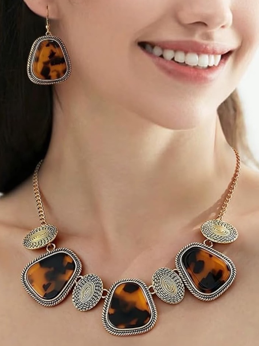 Anthropologie Tortoiseshell-Style Gold Tone Necklace and Earrings Set - Picture 6 of 6